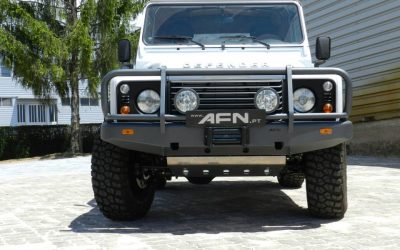 LAND ROVER DEFENDER